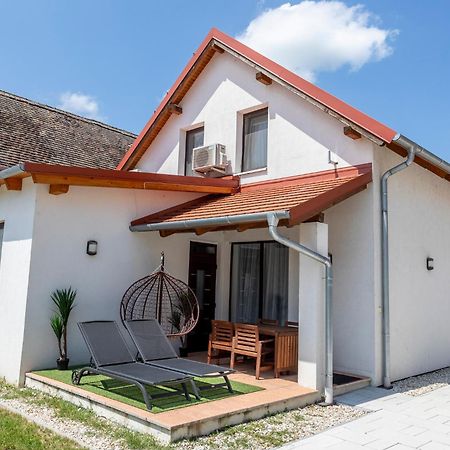 Park Apartman Sarrod Kültér fotó