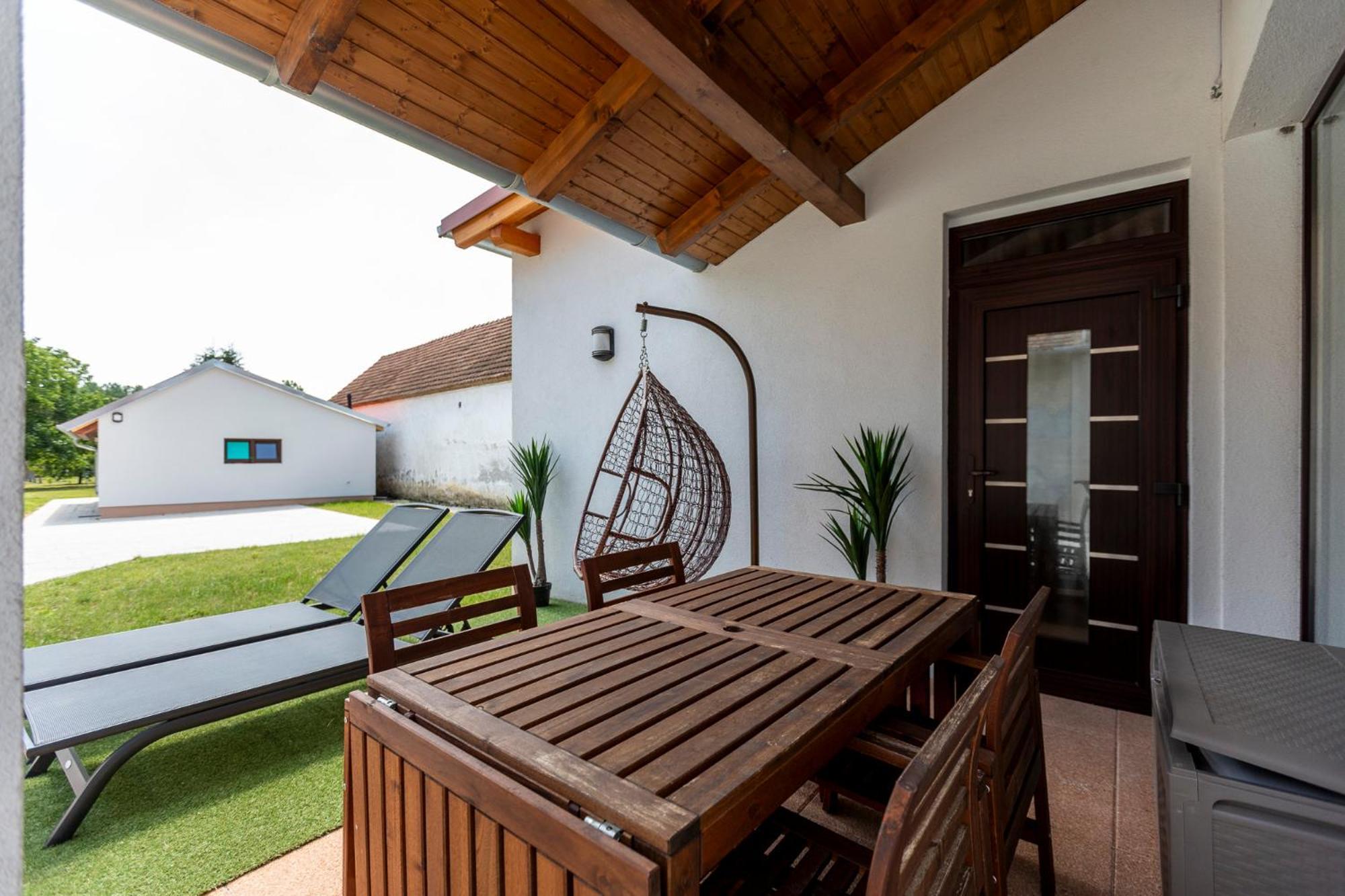 Park Apartman Sarrod Kültér fotó