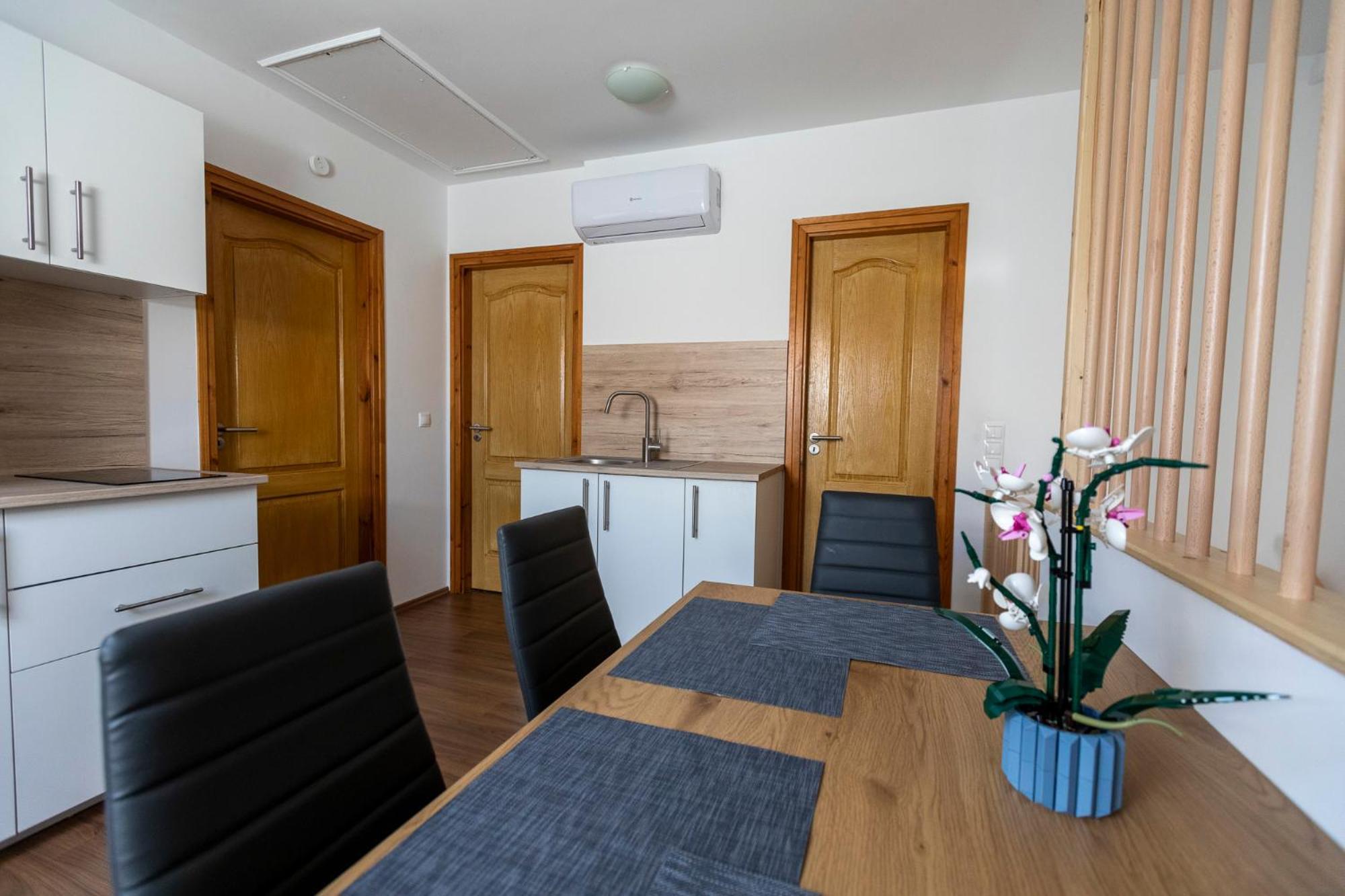 Park Apartman Sarrod Kültér fotó